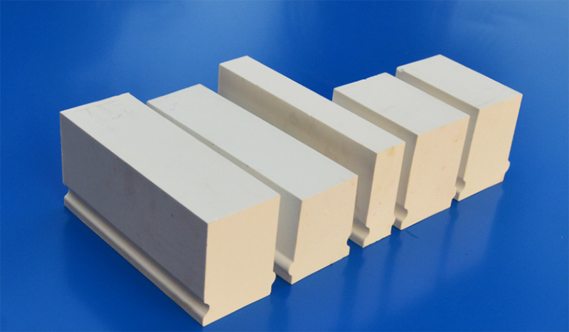 氧化鋁(lü)襯磚