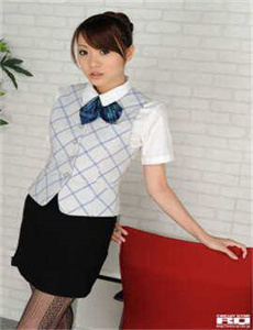 中川美香-飞机上的性服务2