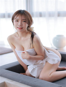 年轻的女老师-美国十次