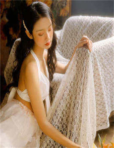 人妻美妇疯狂迎合-国产免费午夜a无码v视频