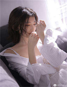 青木芽衣-美女模特人体艺术